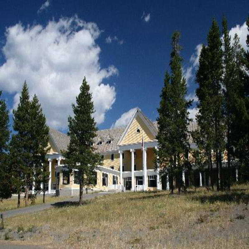 Lake Yellowstone Hotel And Cabins Экстерьер фото